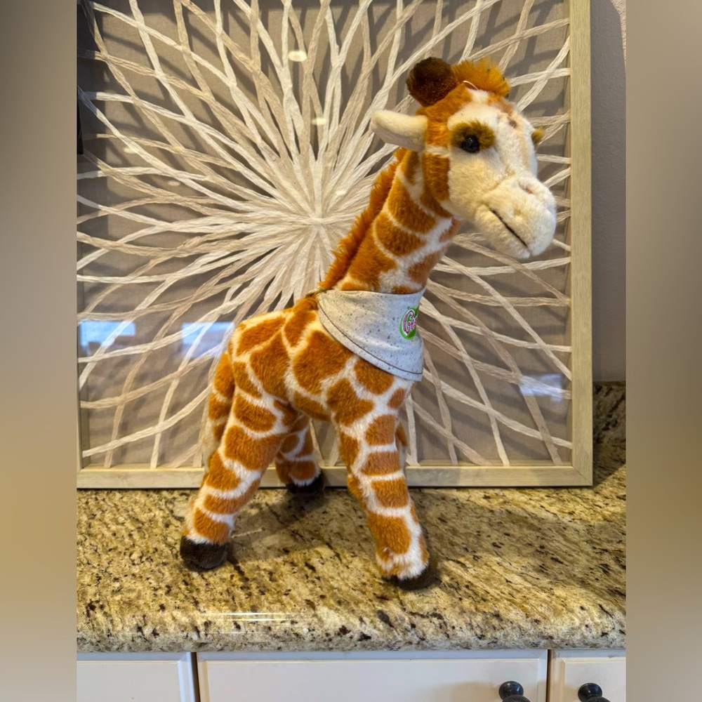 GEOFFREY the GIRAFFE!!! Toys R Us. Vintage. Speaks!!!
